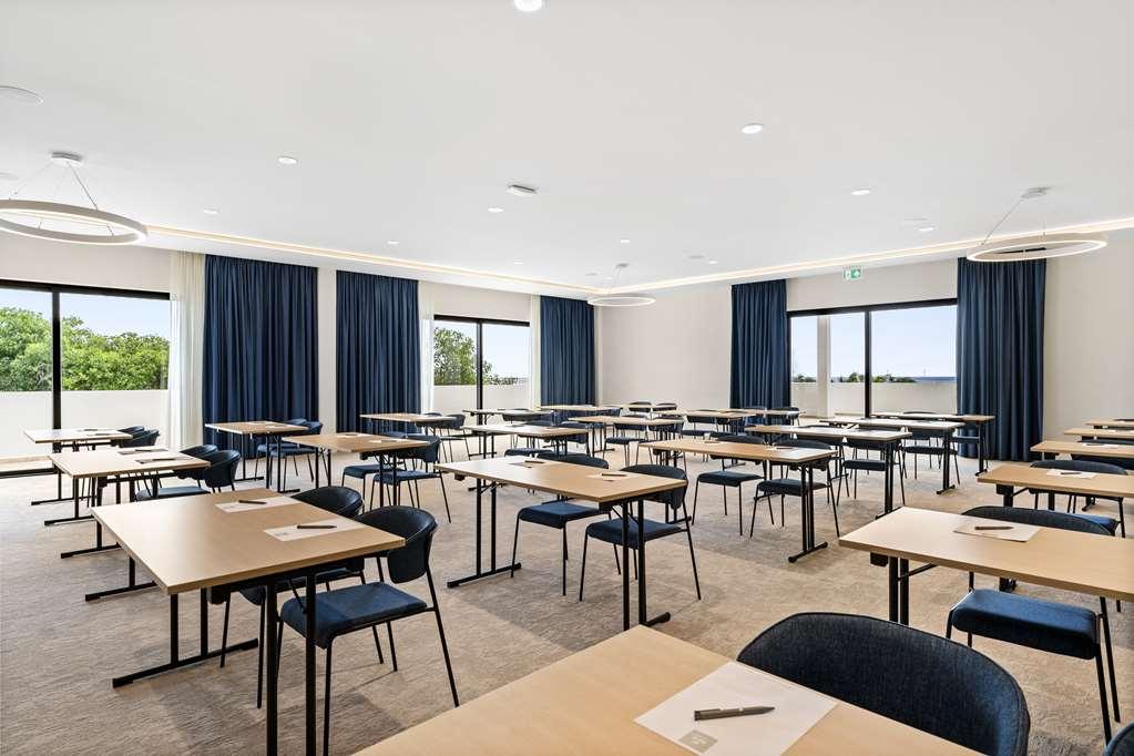 The Rif At Mangrove Beach Corendon All-Inclusive Curio Вилемстад Съоръжения снимка